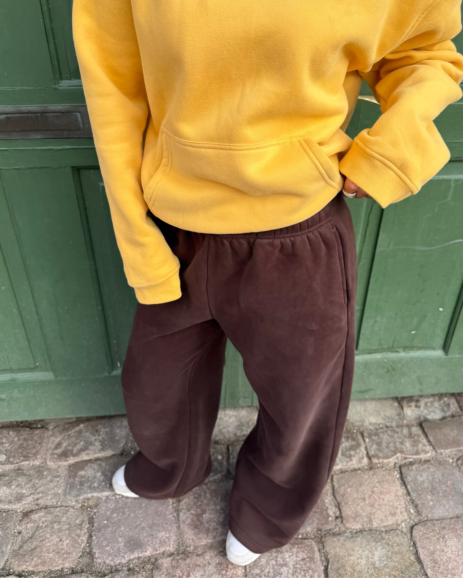BAGGY SWEATPANTS - BROWN