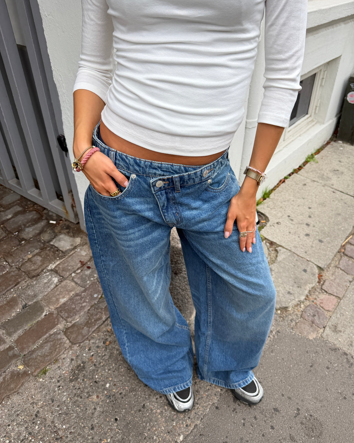 JOSEFINE JEANS - MID BLUE
