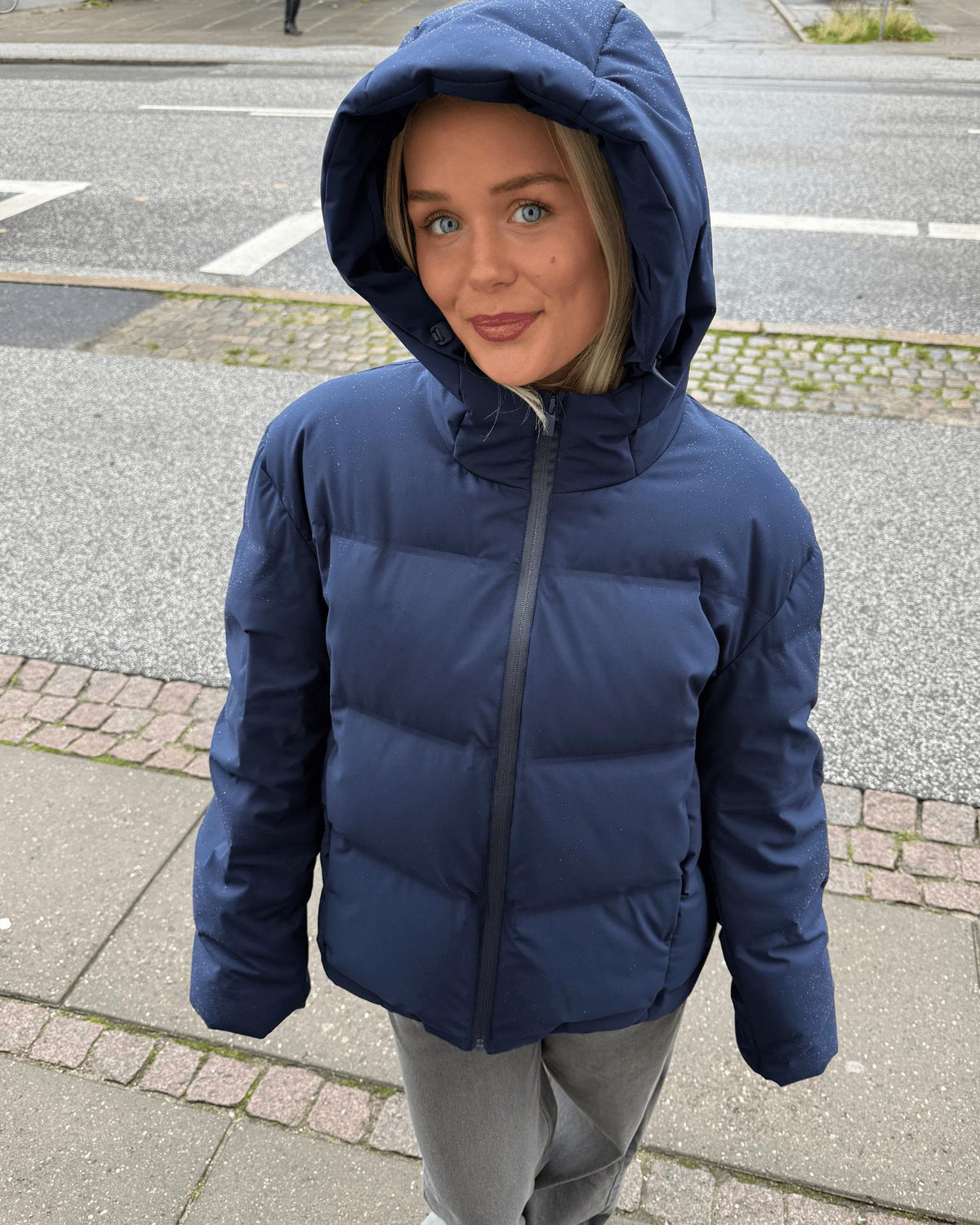 ISA DOWN JACKET - NAVY